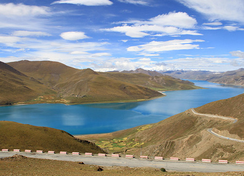 5 Days Lhasa City Tour with Sacred Yamdroktso Lake